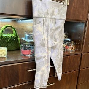 Athleta Gray Tie-Dye Leggings